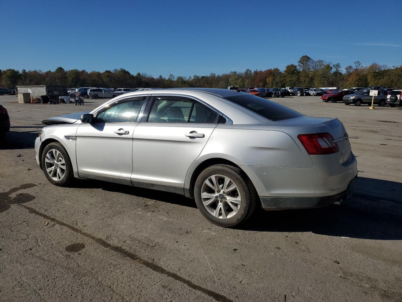 2011 Ford Taurus Sel - Фото 2