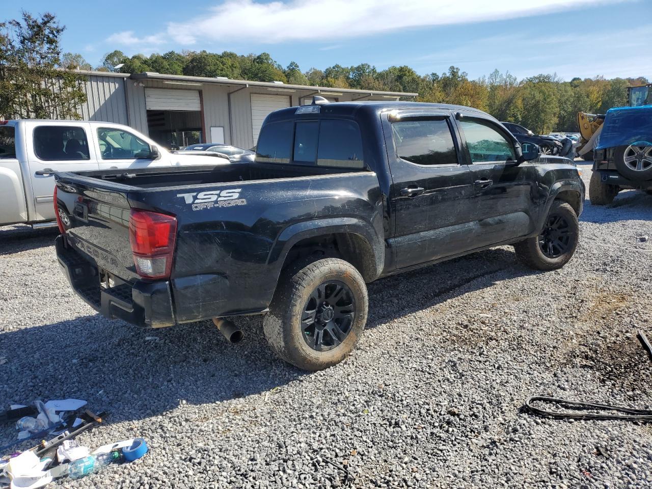2021 Toyota Tacoma Double Cab - Image 3
