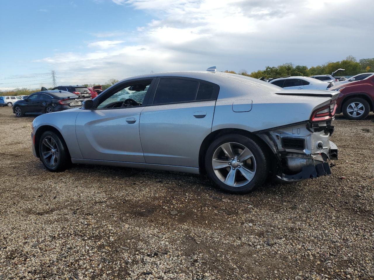 2015 Dodge Charger Sxt - Фото 2