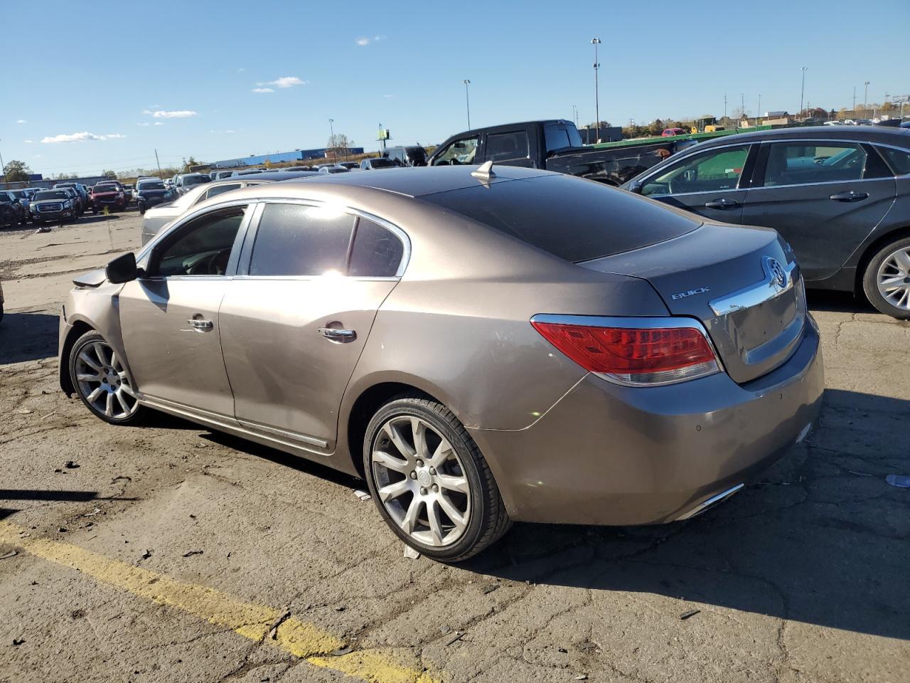 2010 Buick Lacrosse Cxs - Image 2