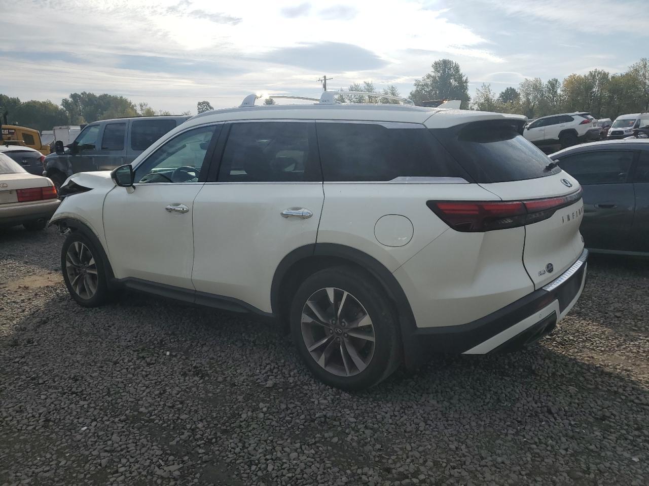 2023 Infiniti Qx60 Luxe - Image 2