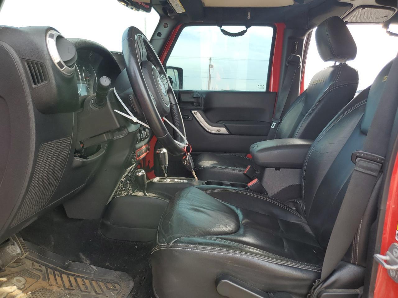 2015 Jeep Wrangler Unlimited Sahara - Фото 7