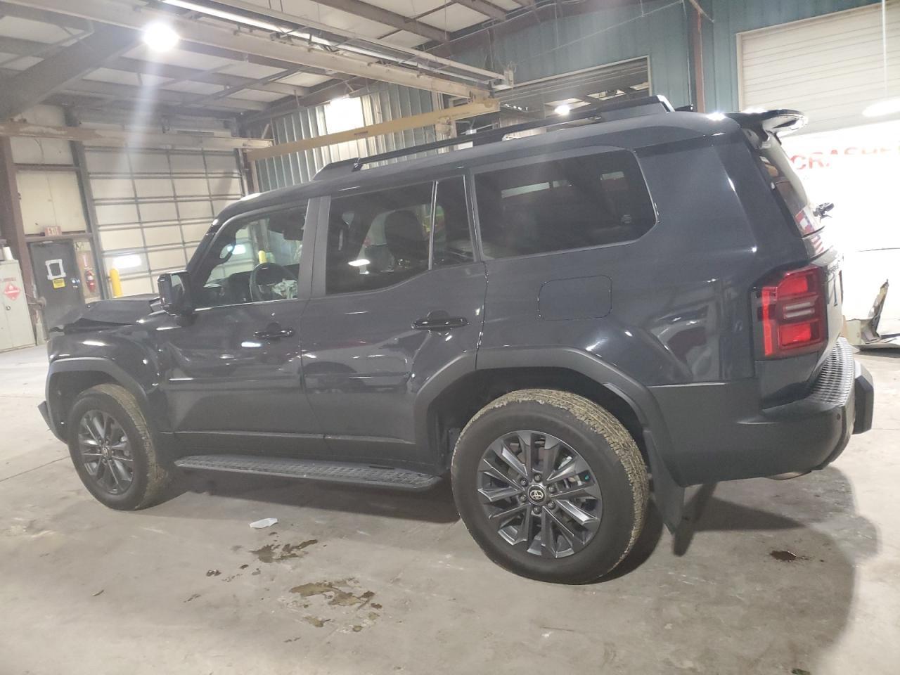 2025 Toyota Land Cruiser Base - Фото 2