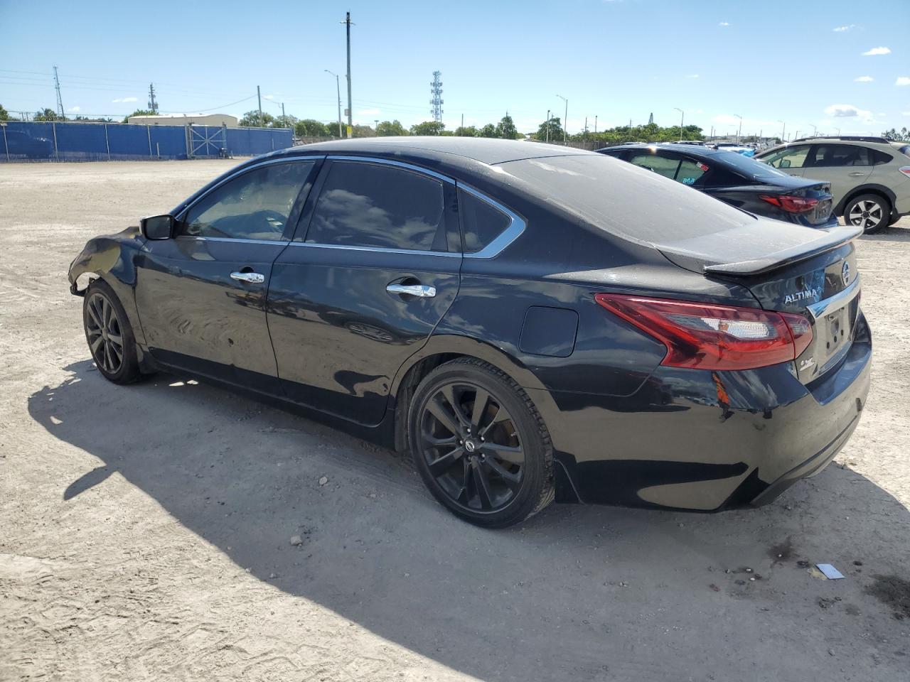 2017 Nissan Altima 2.5 - Фото 2