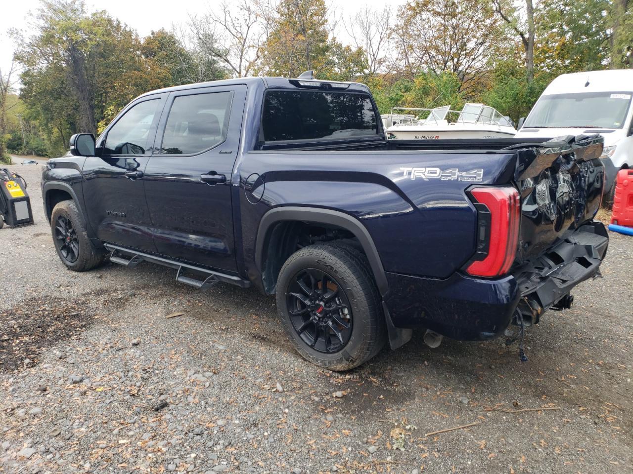 2024 Toyota Tundra Crewmax Limited - Фото 2