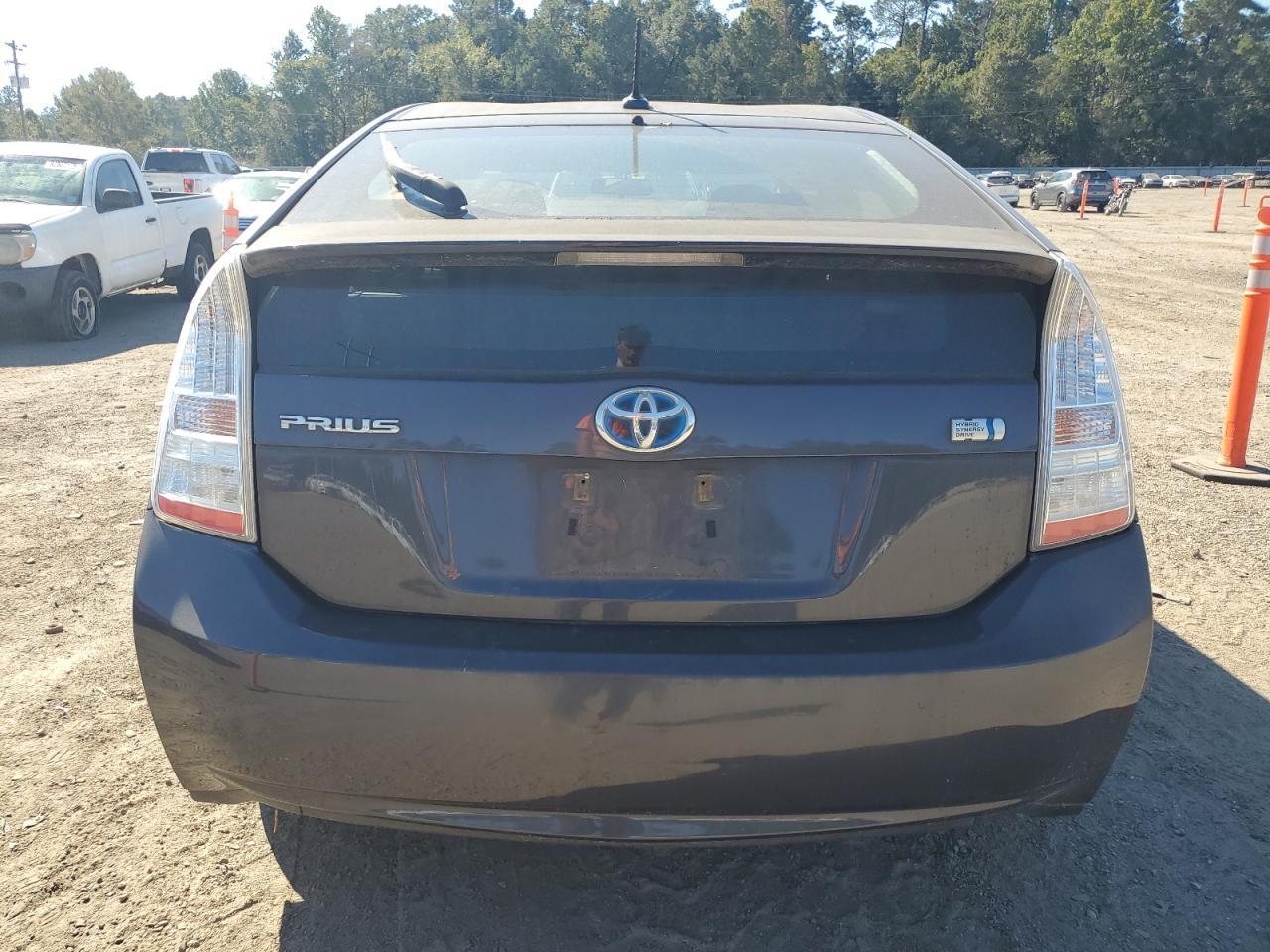 2011 Toyota Prius - Image 6