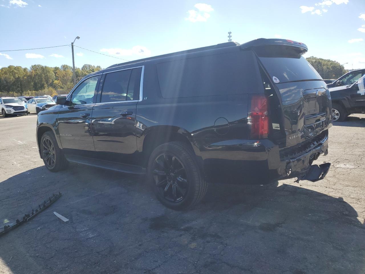 2016 Chevrolet Suburban K1500 Lt - Фото 2