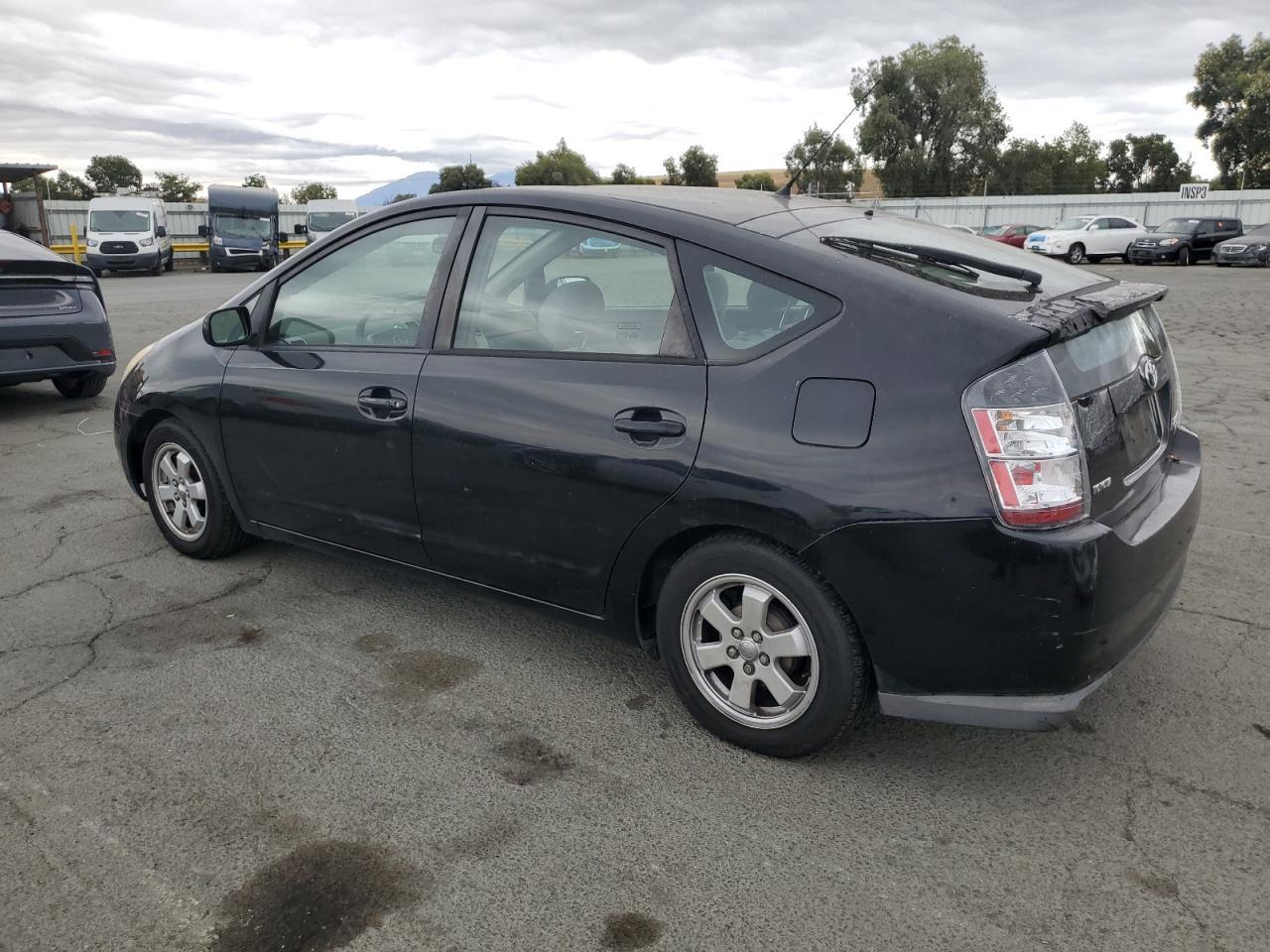 2005 Toyota Prius Base - Image 2