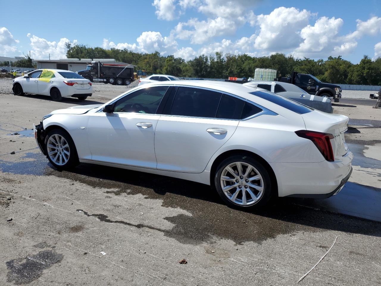 2021 Cadillac Ct5 Luxury - Image 2