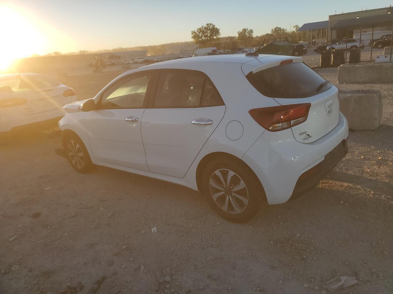 2023 Kia Rio S - Фото 2