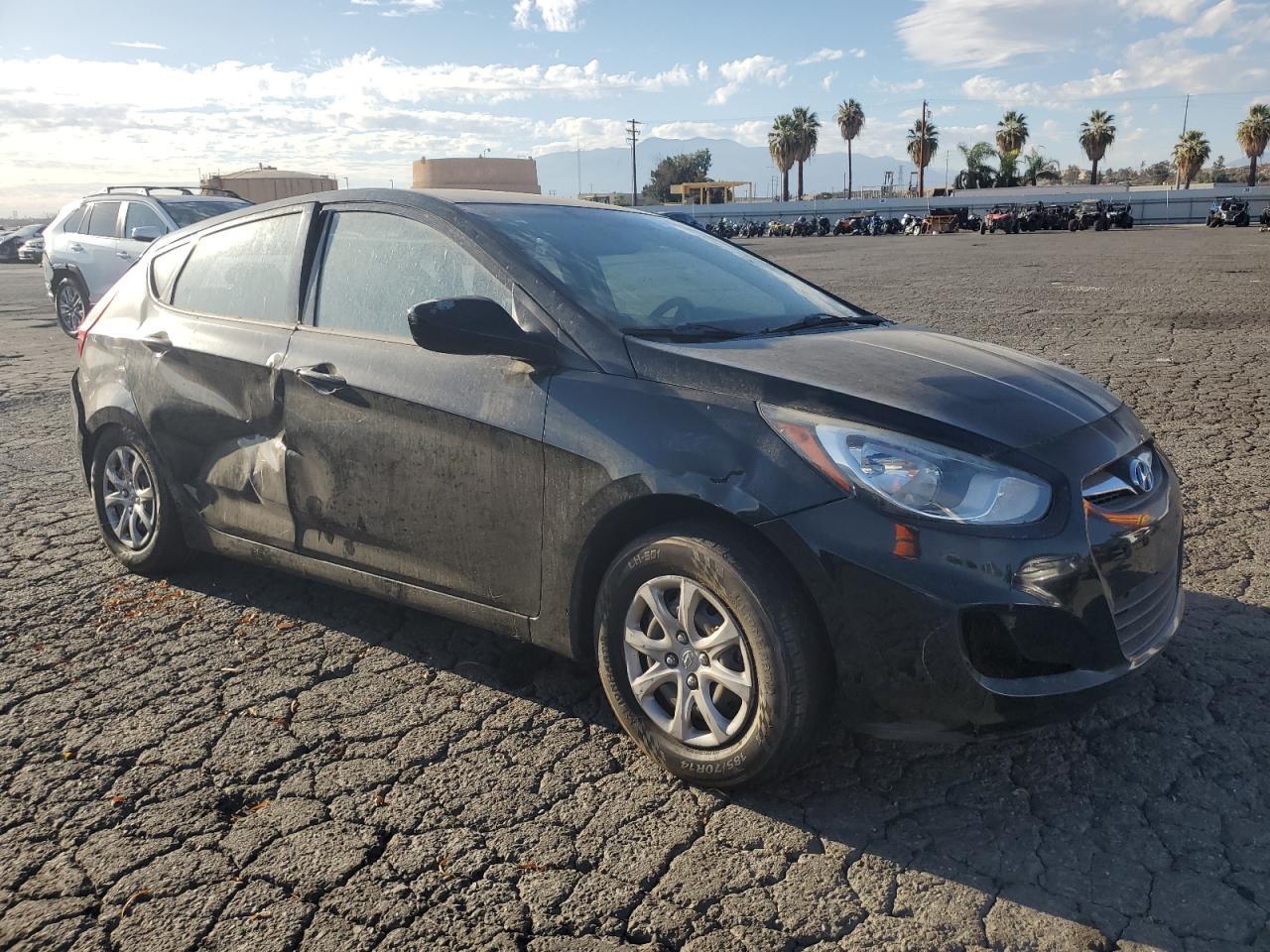 2013 Hyundai Accent Gls - Image 4