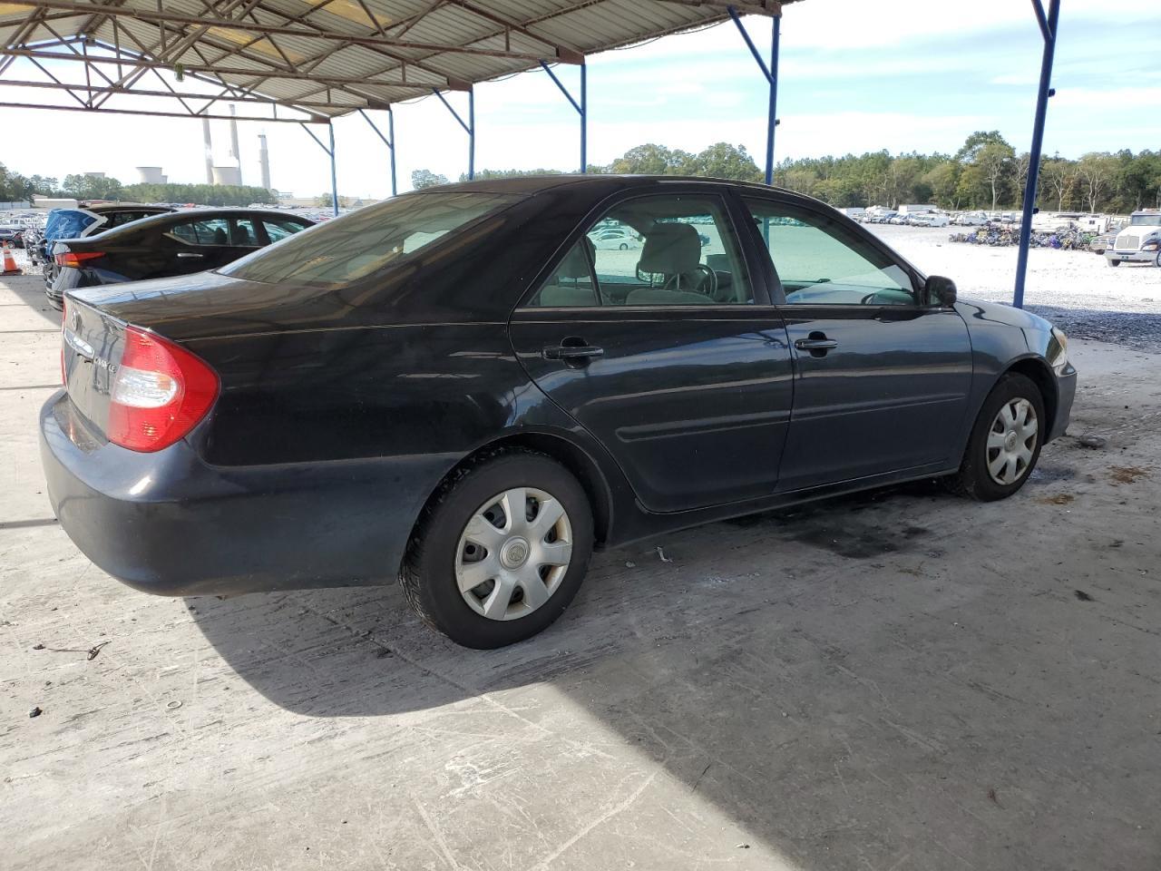 2002 Toyota Camry Le - Фото 3