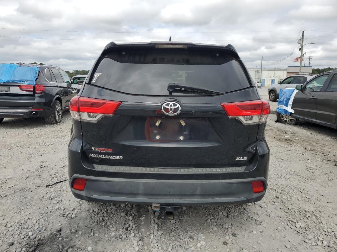 2017 Toyota Highlander Se - Фото 6