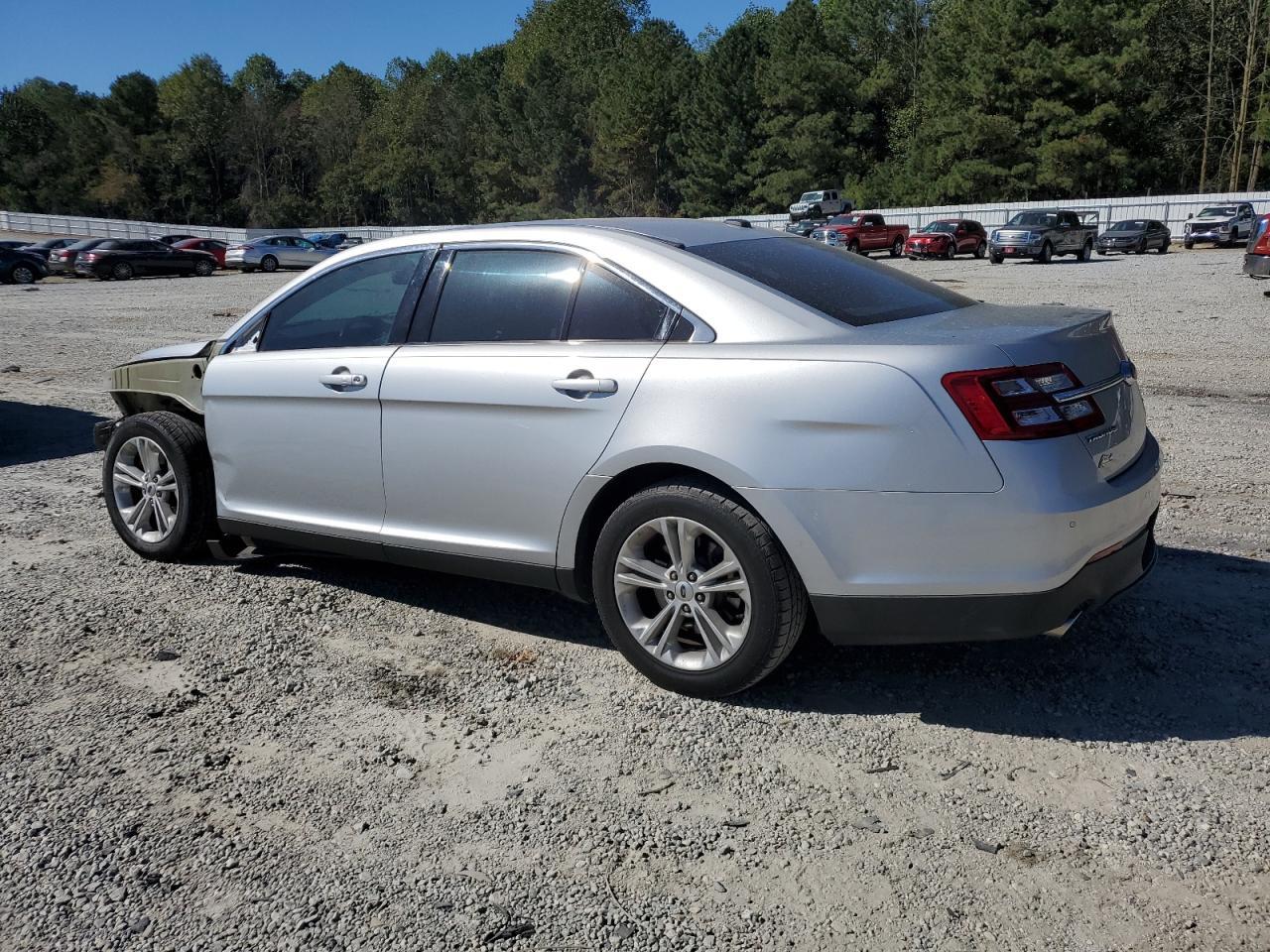2016 Ford Taurus Sel - Image 2