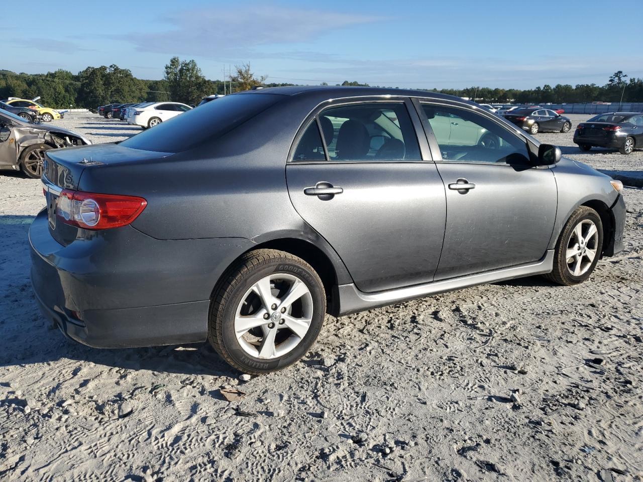 2011 Toyota Corolla Base - Фото 3