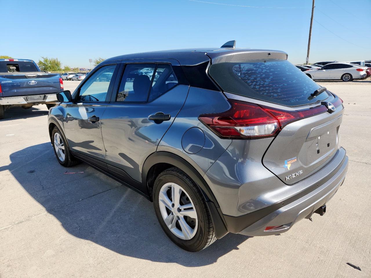 2022 Nissan Kicks S - Фото 2