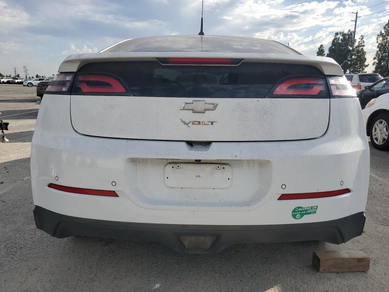 2014 Chevrolet Volt - Image 6