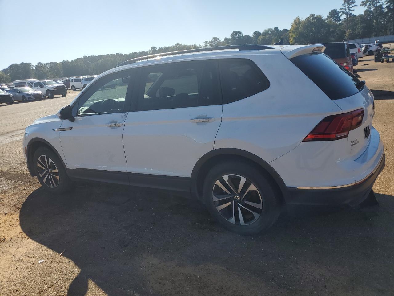 2023 Volkswagen Tiguan S - Image 2