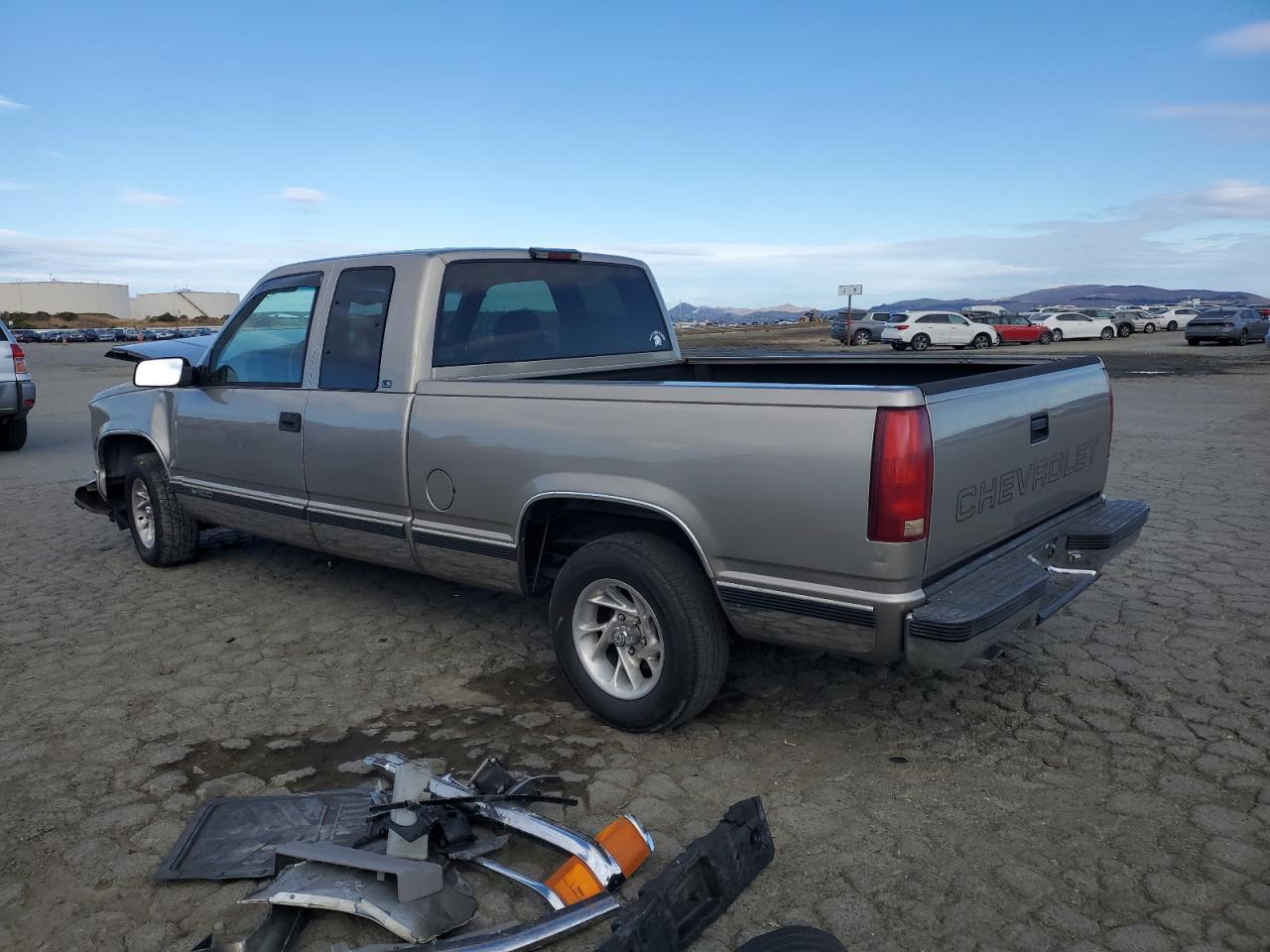 1999 Chevrolet Gmt-400 C1500 - Фото 2