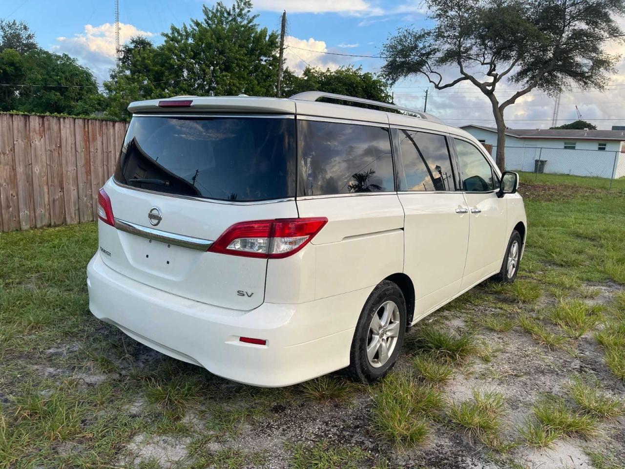 2016 Nissan Quest S - Image 4