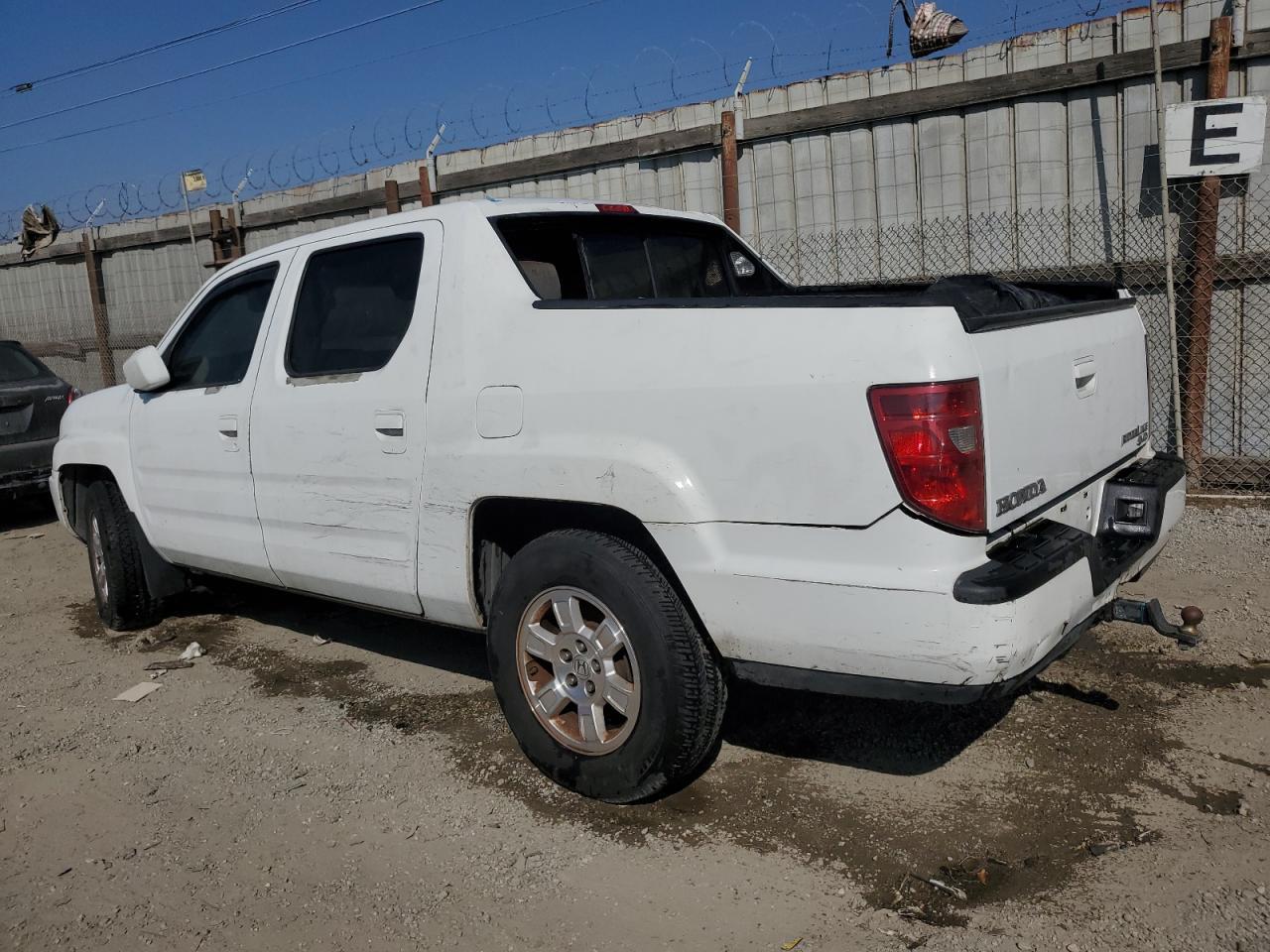 2009 Honda Ridgeline Rts - Image 2
