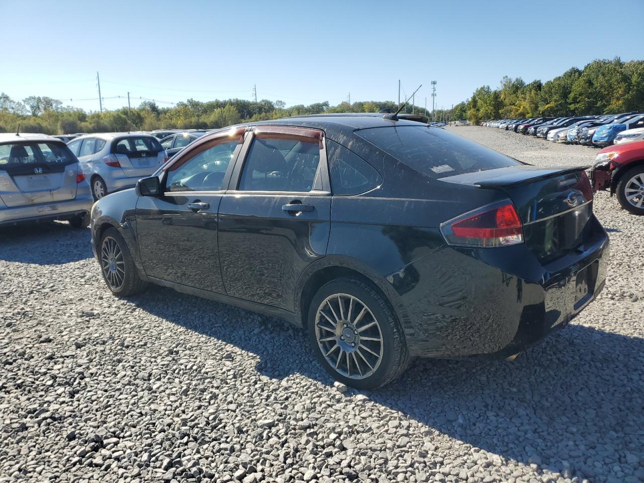 2011 Ford Focus Ses - Фото 2