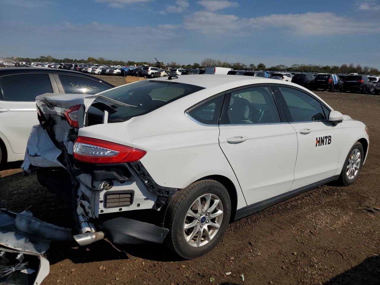 2016 Ford Fusion S - Фото 3