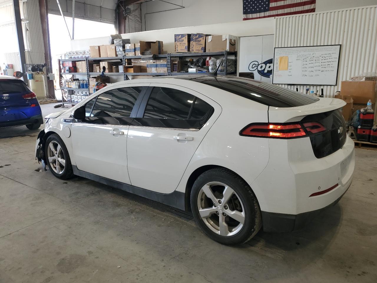 2012 Chev Volt - Image 2