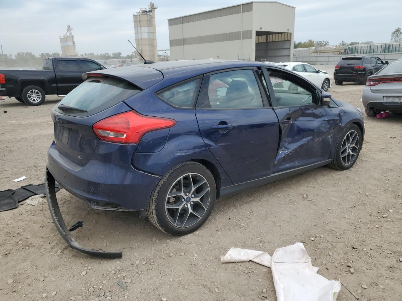 2017 Ford Focus Sel - Фото 3