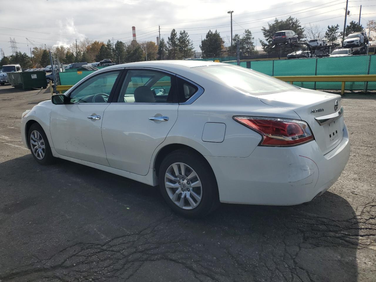 2013 Nissan Altima 2.5 - Фото 2