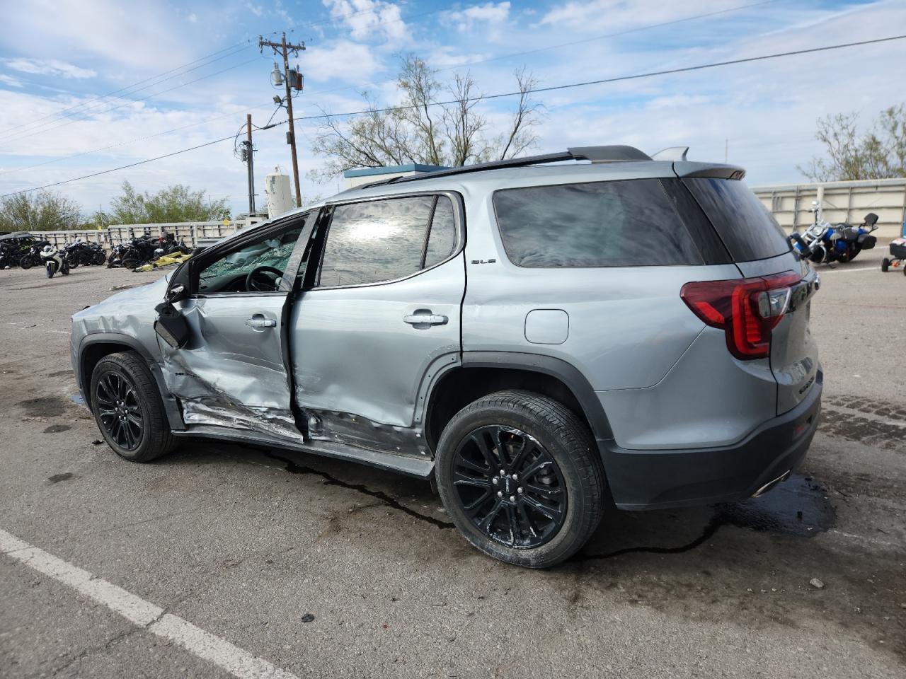 2023 GMC Acadia Sle - Image 2