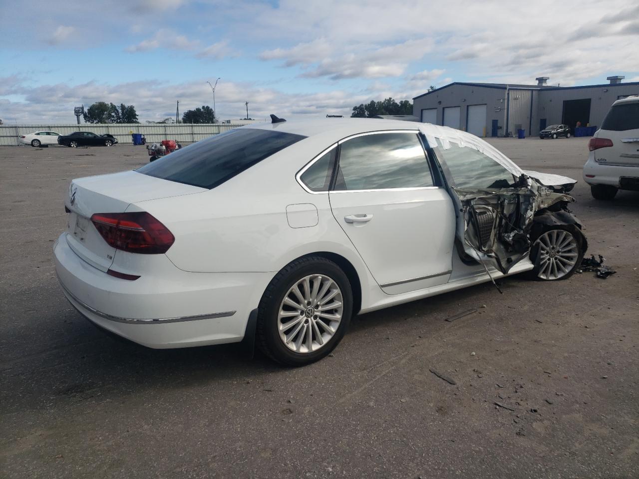 2017 Volkswagen Passat Se - Image 3