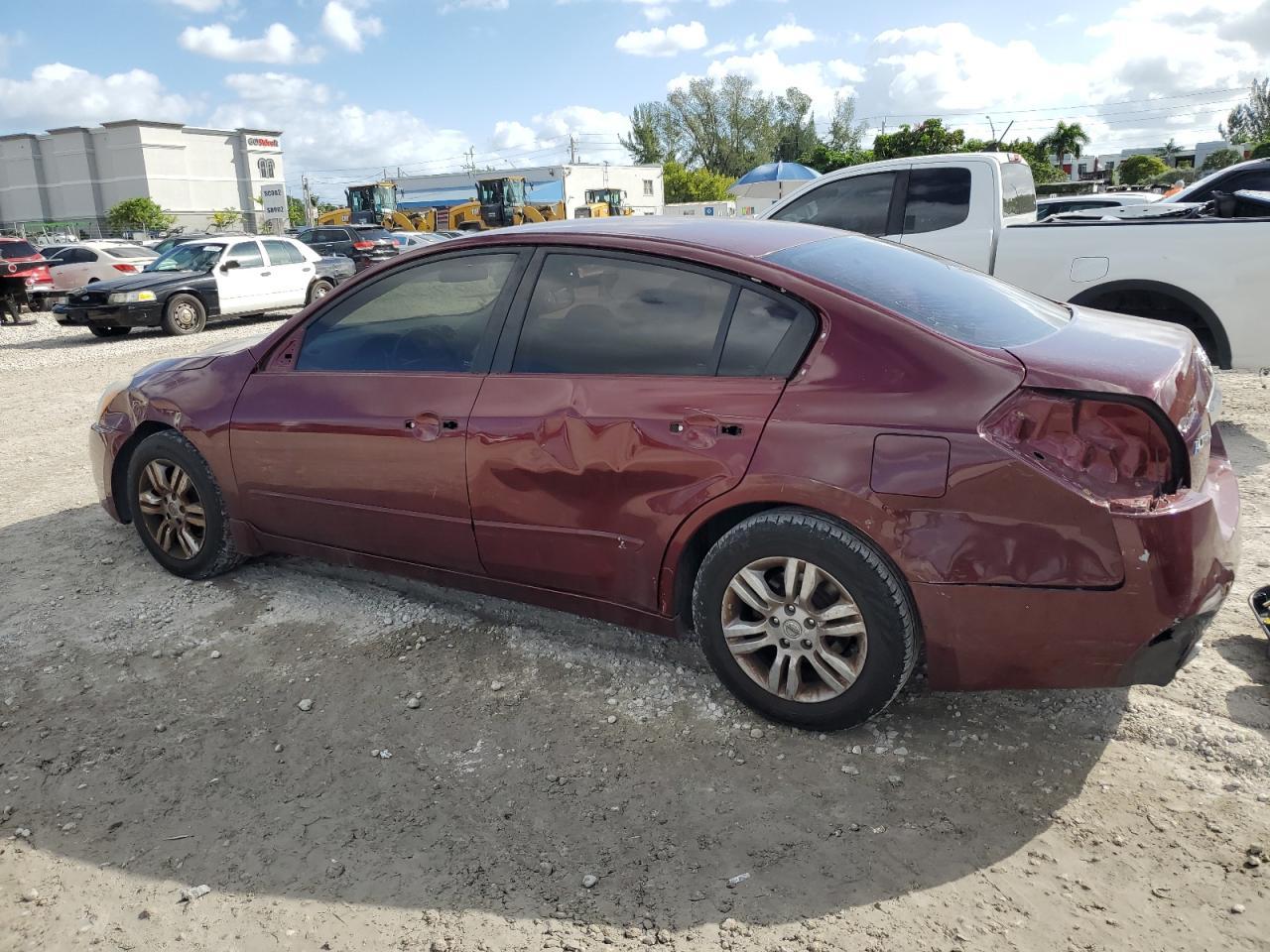 2012 Nissan Altima Base - Image 2
