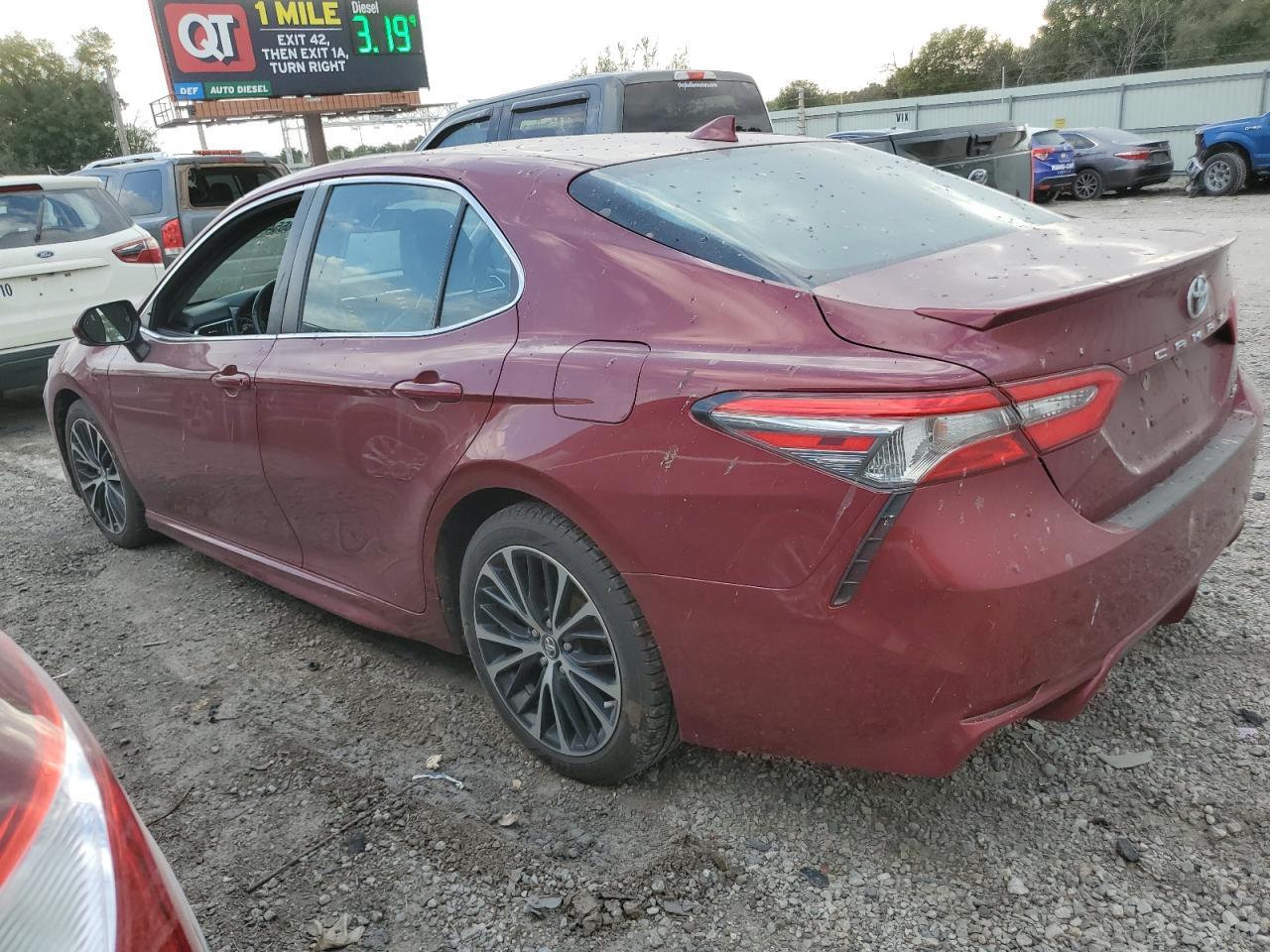 2018 Toyota Camry L - Фото 2