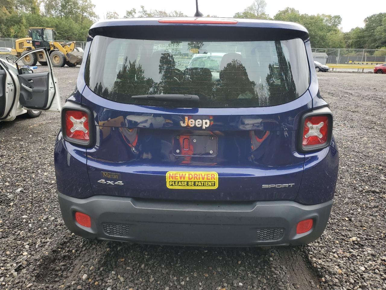2016 Jeep Renegade Sport - Image 6