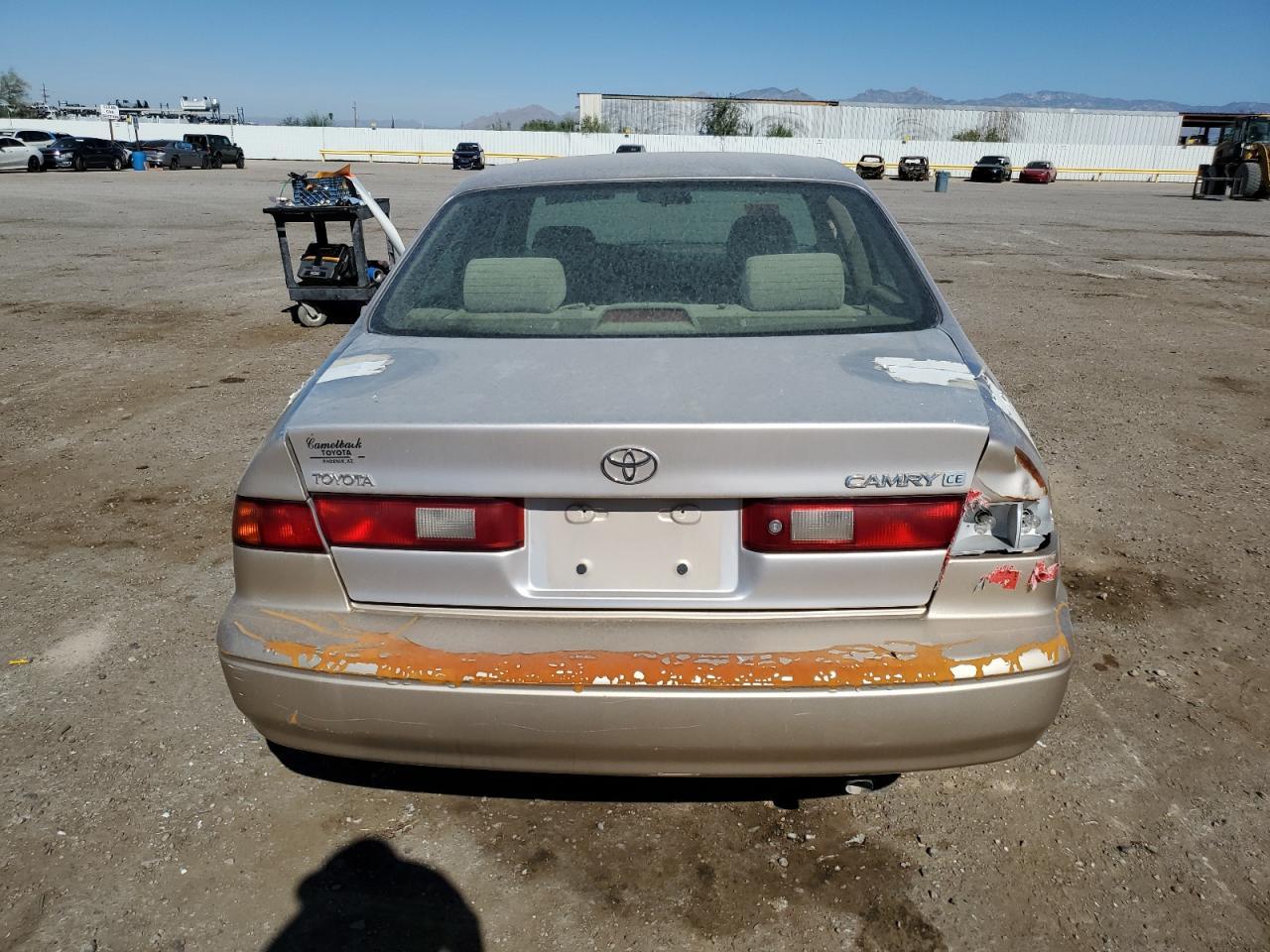 1999 Toyota Camry Ce - Фото 6