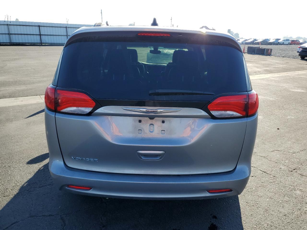2021 Chrysler Voyager Lxi - Фото 6
