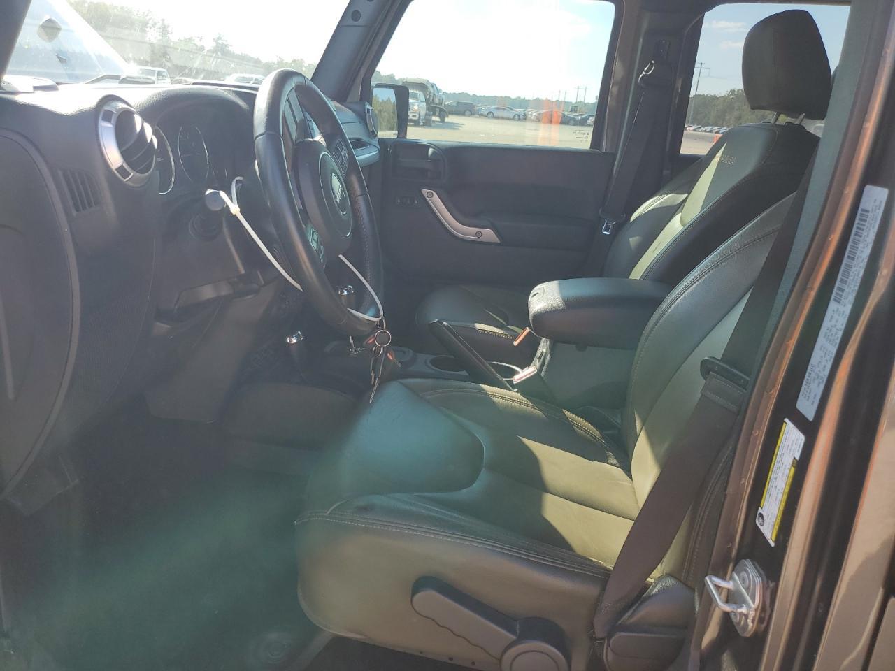 2017 Jeep Wrangler Unlimited Sahara - Фото 7