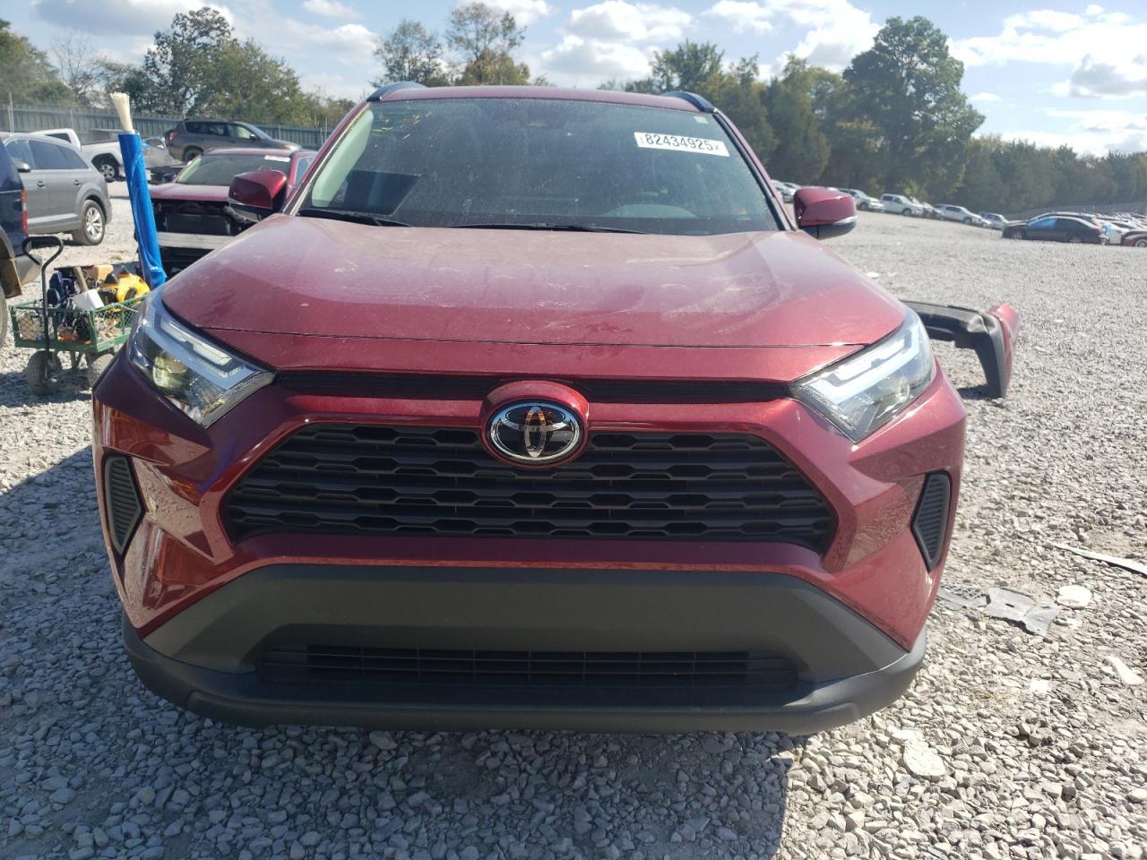 2025 Toyota Rav4 Xle - Image 5