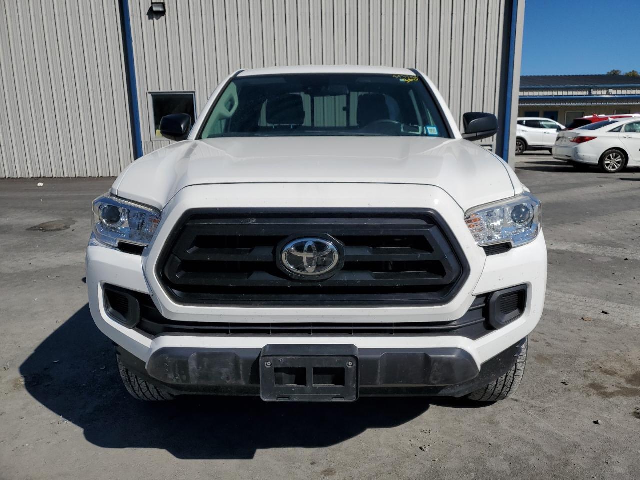 2021 Toyota Tacoma Access Cab - Image 5