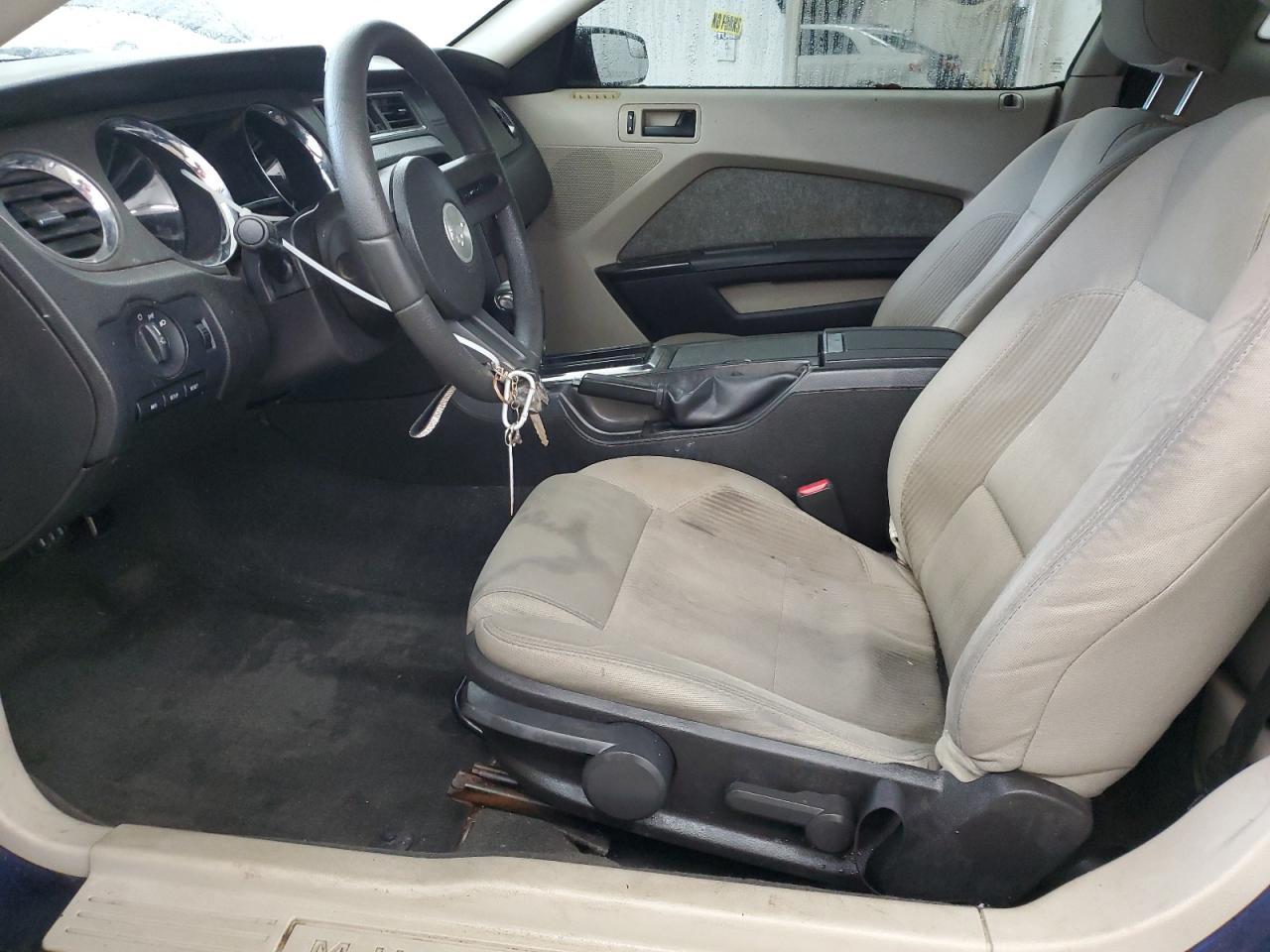 2011 Ford Mustang - Image 7