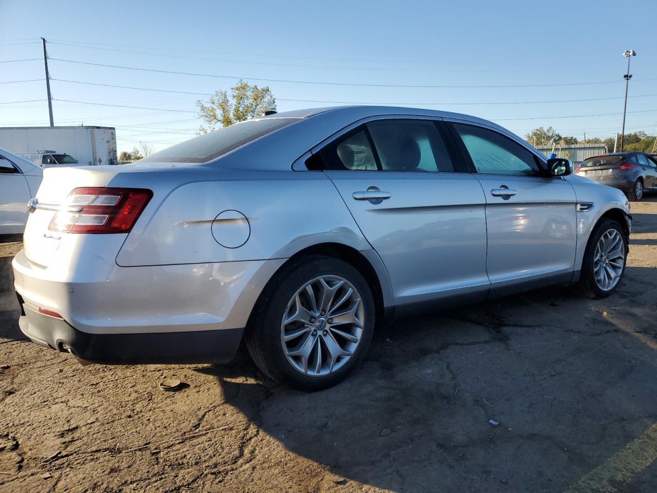 2013 Ford Taurus Limited - Фото 3