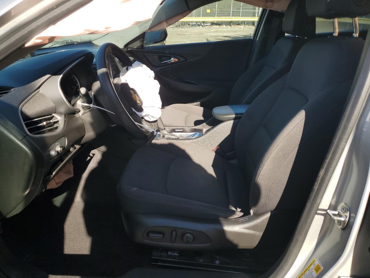 2017 Chevrolet Malibu Ls - Фото 7