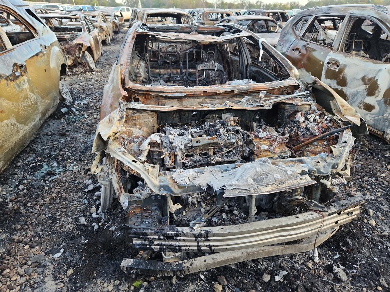 2023 Toyota Prius Le - Фото 5