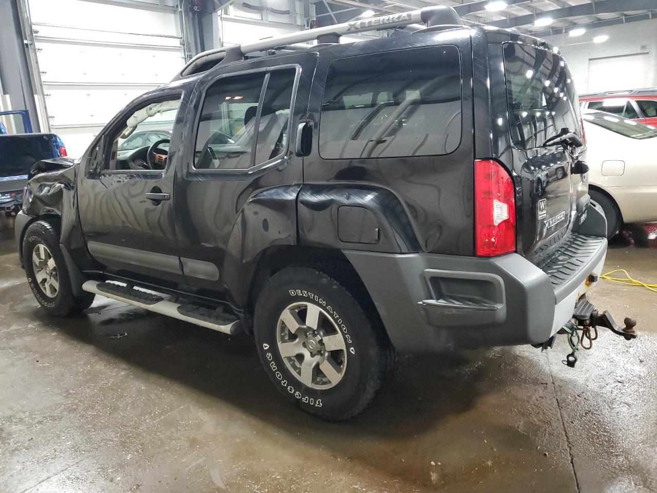 2013 Nissan Xterra X - Фото 2