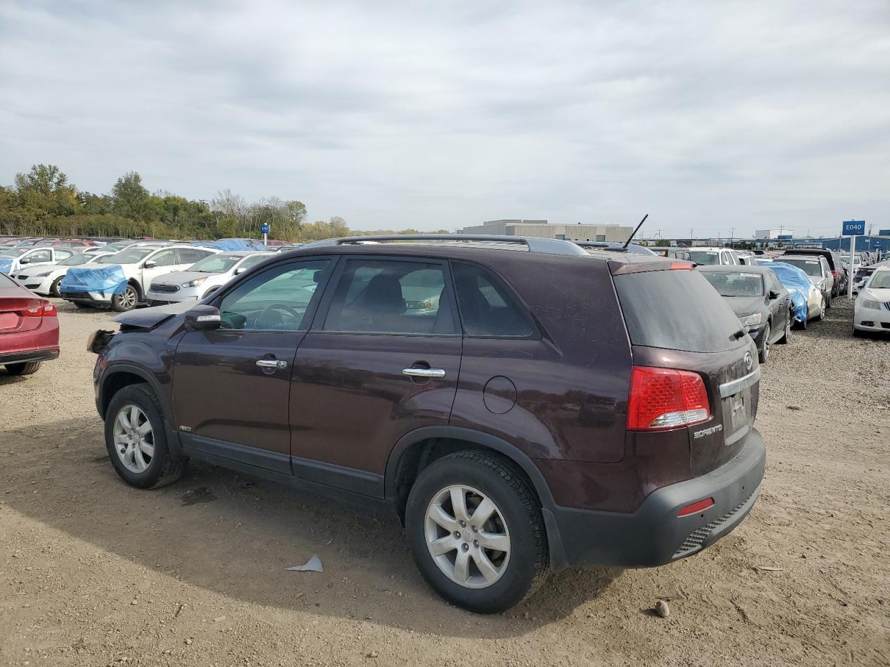 2011 Kia Sorento Base - Фото 2