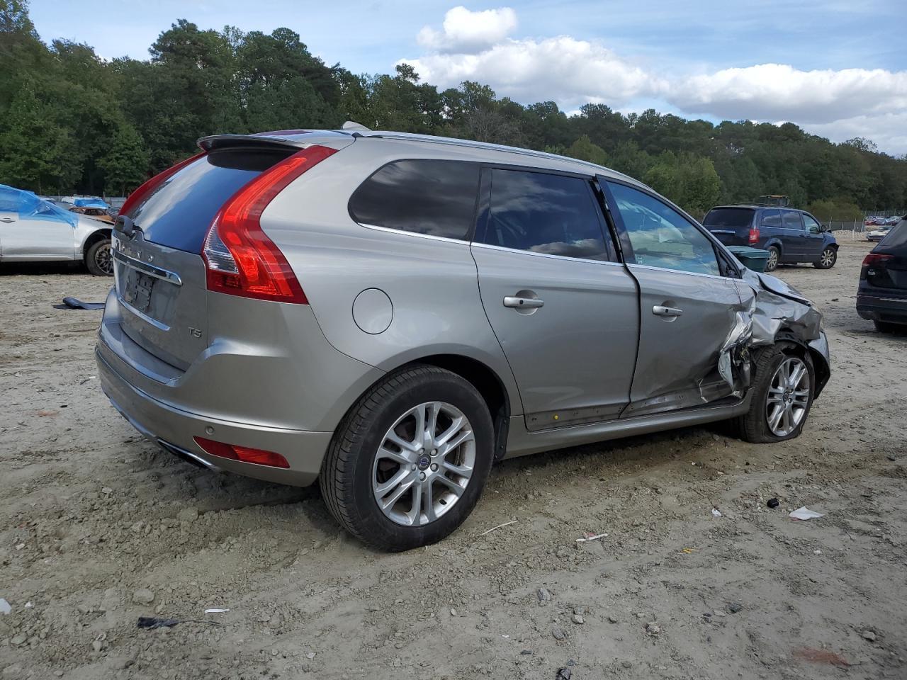 2016 Volvo Xc60 T5 Premier - Фото 3