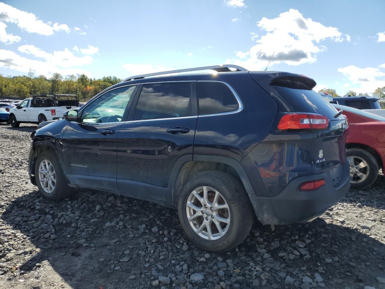 2015 Jeep Cherokee Latitude - Image 2