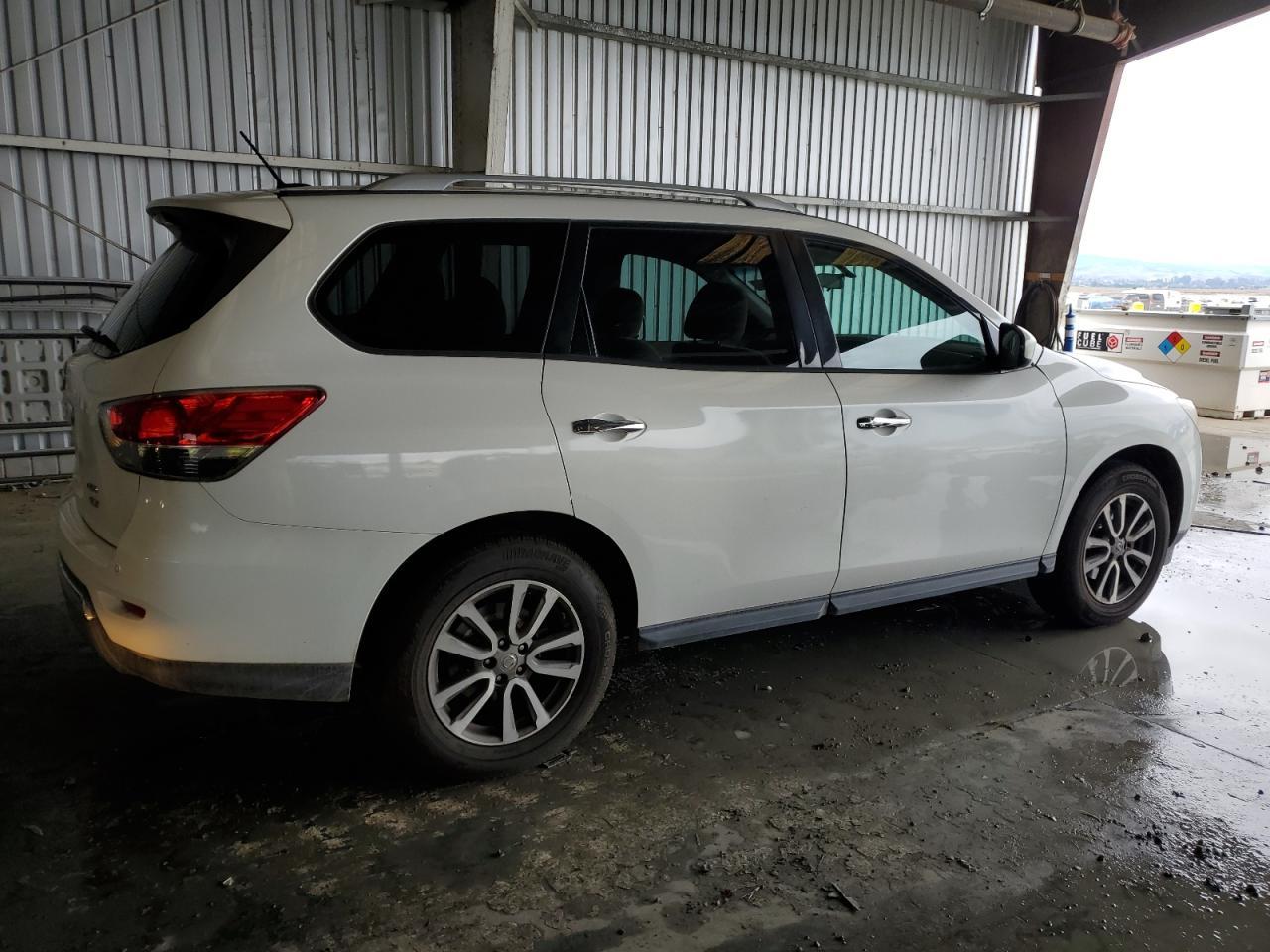 2013 Nissan Pathfinder S - Фото 3