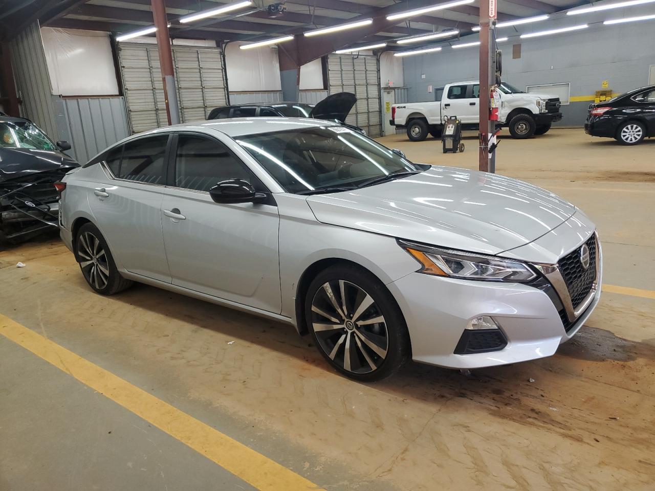 2022 Nissan Altima Sr - Фото 4